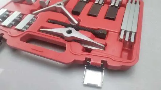 Estrattore manuale per ingranaggi OEM Garage Tools a 2 griffe e 3 griffe per rimuovere i cuscinetti e l'albero dell'estrattore dai materiali dell'officina